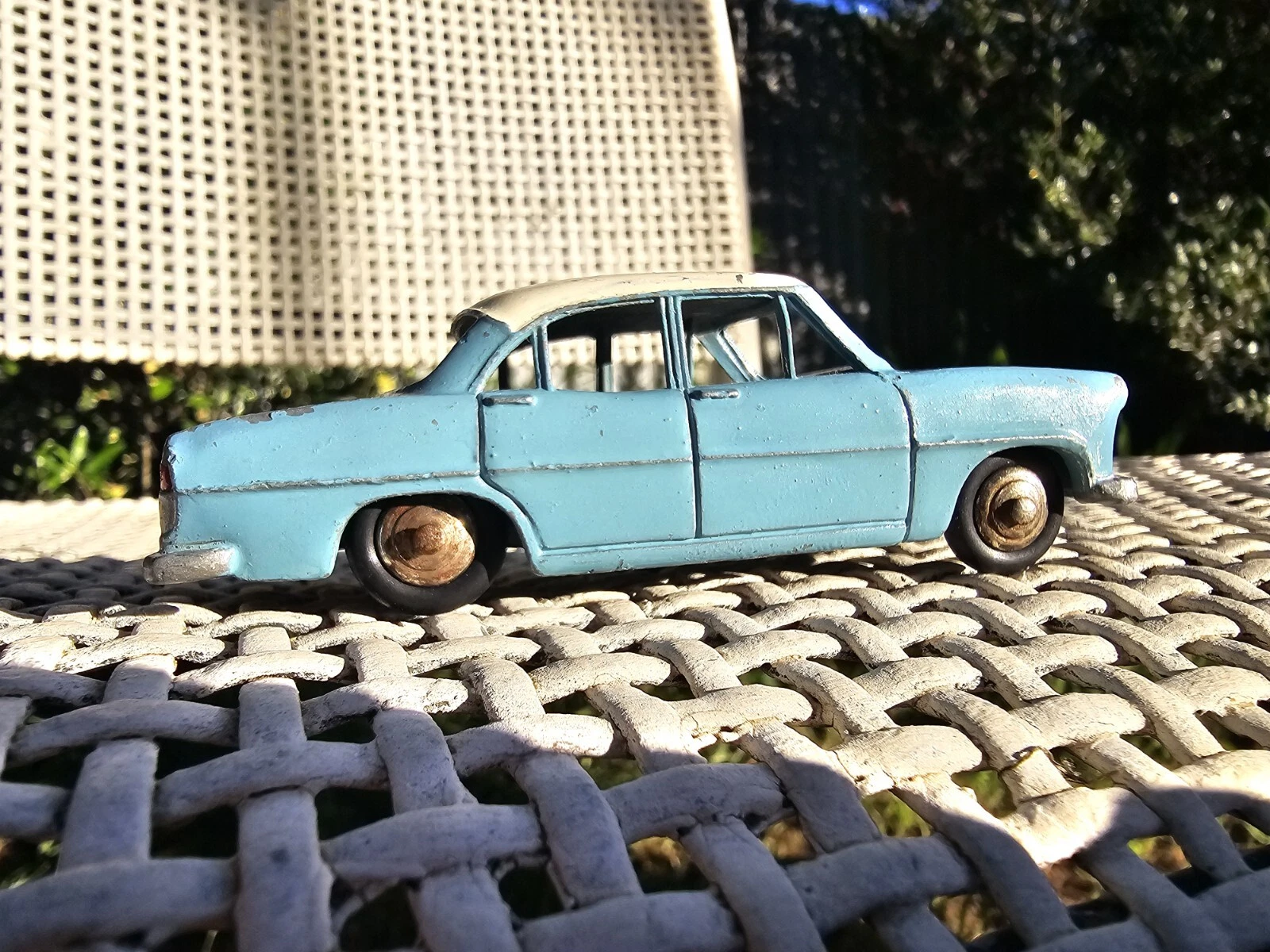 Picture 4 of 9