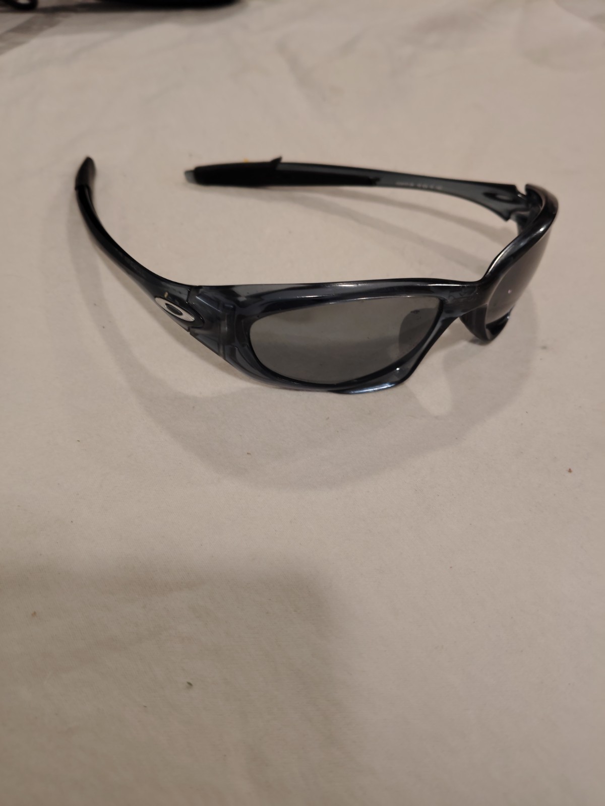 *FLAWS Oakley Twenty XX OO9157-06 Sunglasses