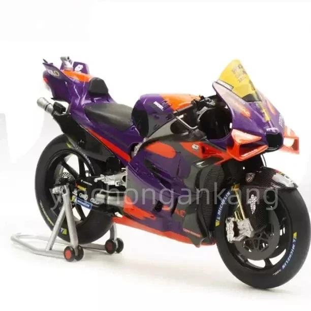 KILOworks 1:12 MotoGP Ducati Martin #1 Diecast - Image 4 of 4