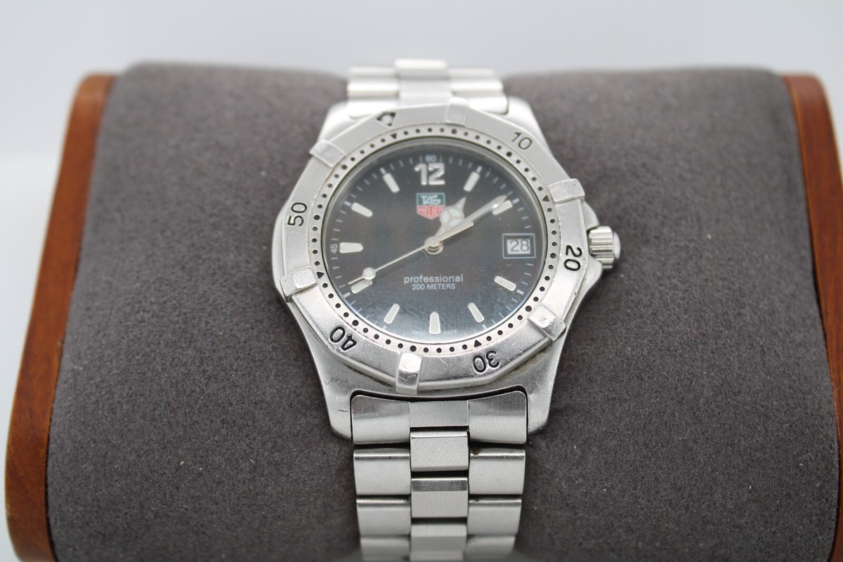 TAG Heuer プロフェッショナル200M WK1110 TAG Heuer Model#WK1110-0 Swiss Quartz Black Dial Professional 200m