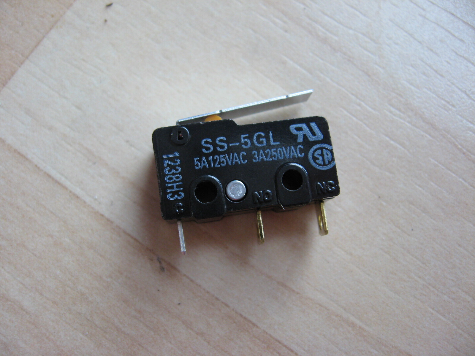 2pcs New OMRON SS-5GL MICRO SWITCH 5A 125VAC 3A 250VAC Fast Shipping