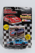 1992 RACING CHAMPIONS STOCKCAR 1:43 SCALE NASCAR 43 RICHARD PETTY