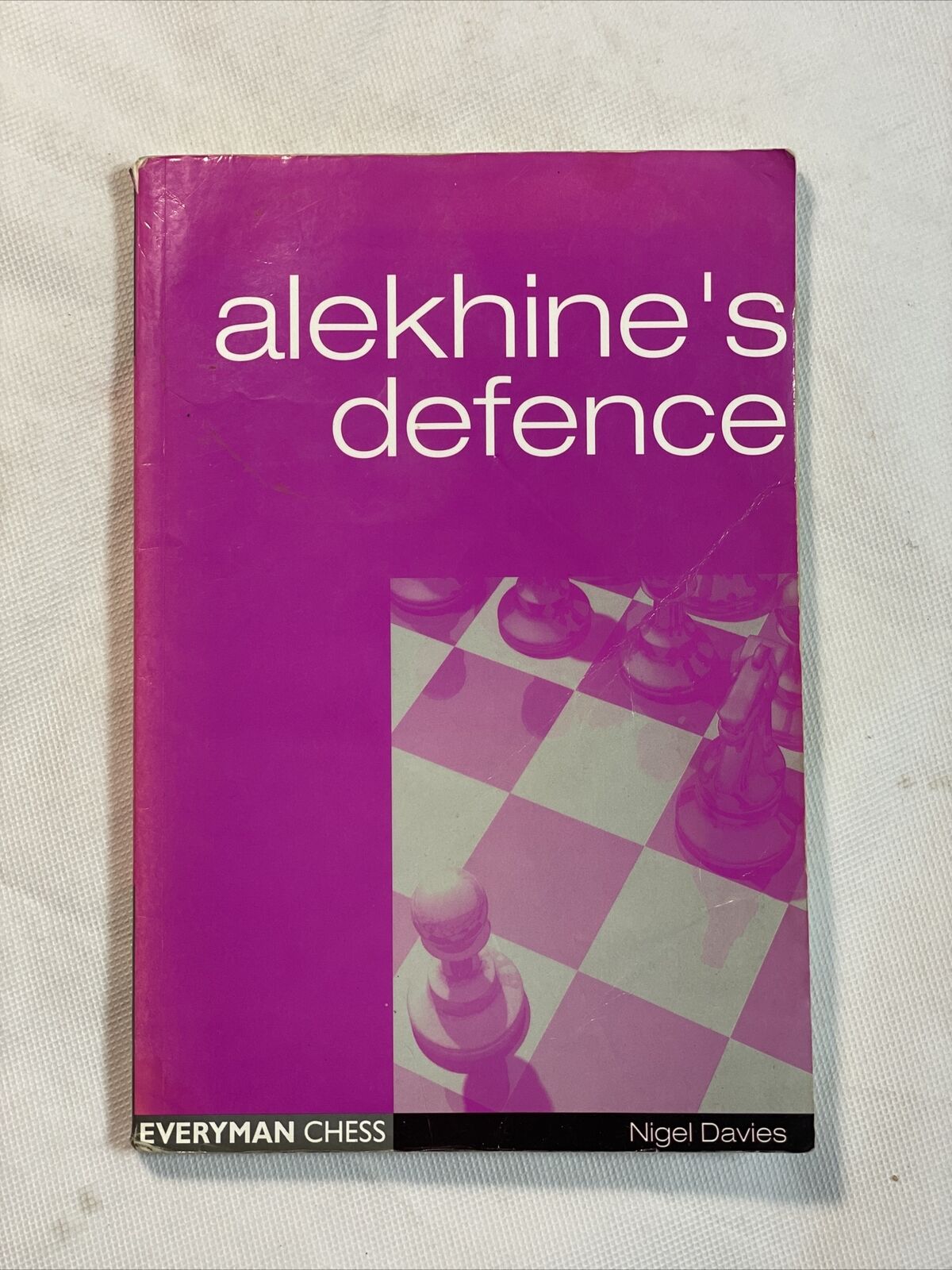 Alekhine's Defence by Davies – Everyman Chess