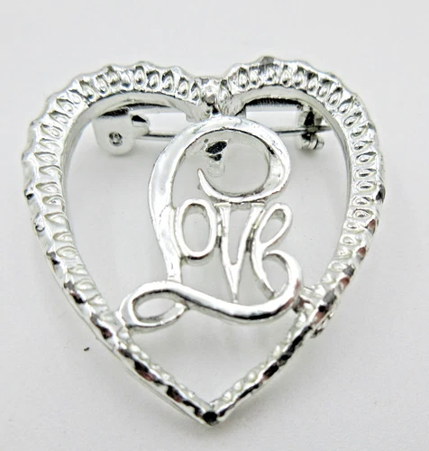 Vtg SIGNED GERRYS All silver tone Brooch Pin LOVE HEART Fashion costume jewelry