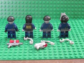 Lot of 2 LEGO Robo SWAT Minifigures Super Secret Police The LEGO Movie 70819 S46