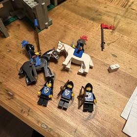 LEGO 6074 Black Falcons Fortress - 98% Complete with Box & Instructions