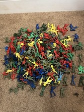Lot Of Army Men Cowboy Native American Plastic Figures Small Over 300 Pieces