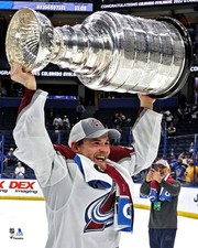 Artturi Lehkonen Avalanche Unsigned 2022 Stanley Cup Champs Raise Cup Photo