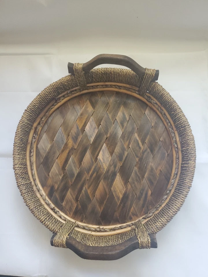 Bandeja para servir de ratán Foto 2 de 4