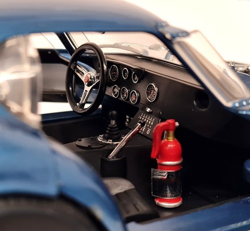 Exoto 1/18 Shelby Cobra Daytona 1965 Reims 12H #26 Diecast Model Car - Picture 7 of 11
