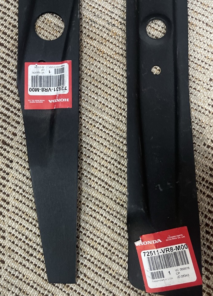 Honda (HRN216) Original Equipment Blade Set 72511VR8M00A 72531