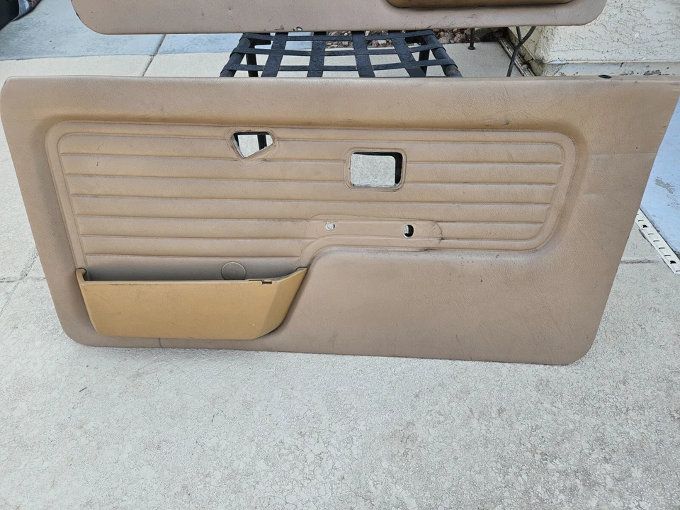 85-91 BMW E30 325i 325E 318 RH y LH PUERTA DELANTERA MOLDURA PANEL TARJETA Foto 2 de 4