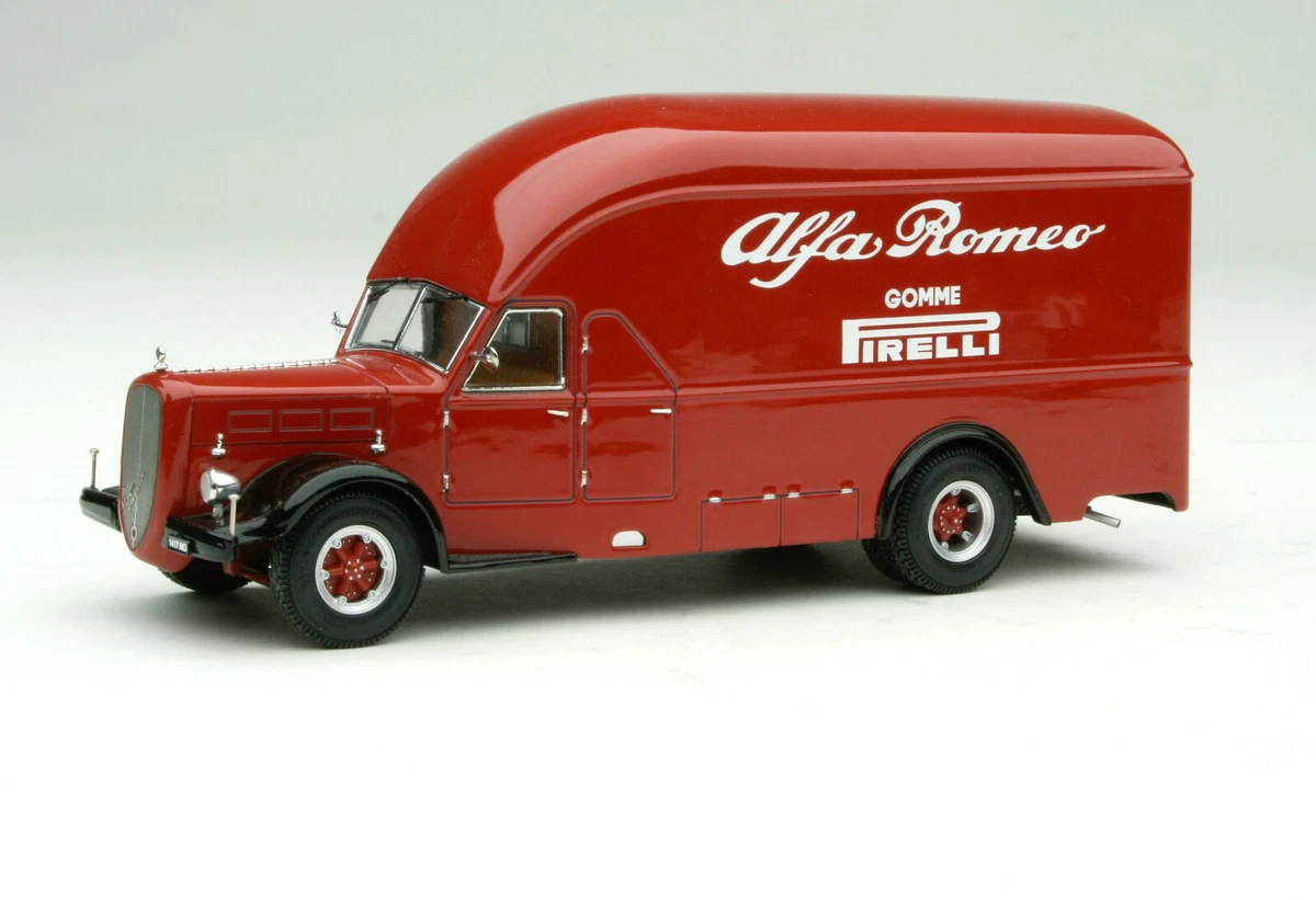 1:43 EXOTO 1950 Alfa Romeo 500 Transporter - Scuderia Alfa Romeo 