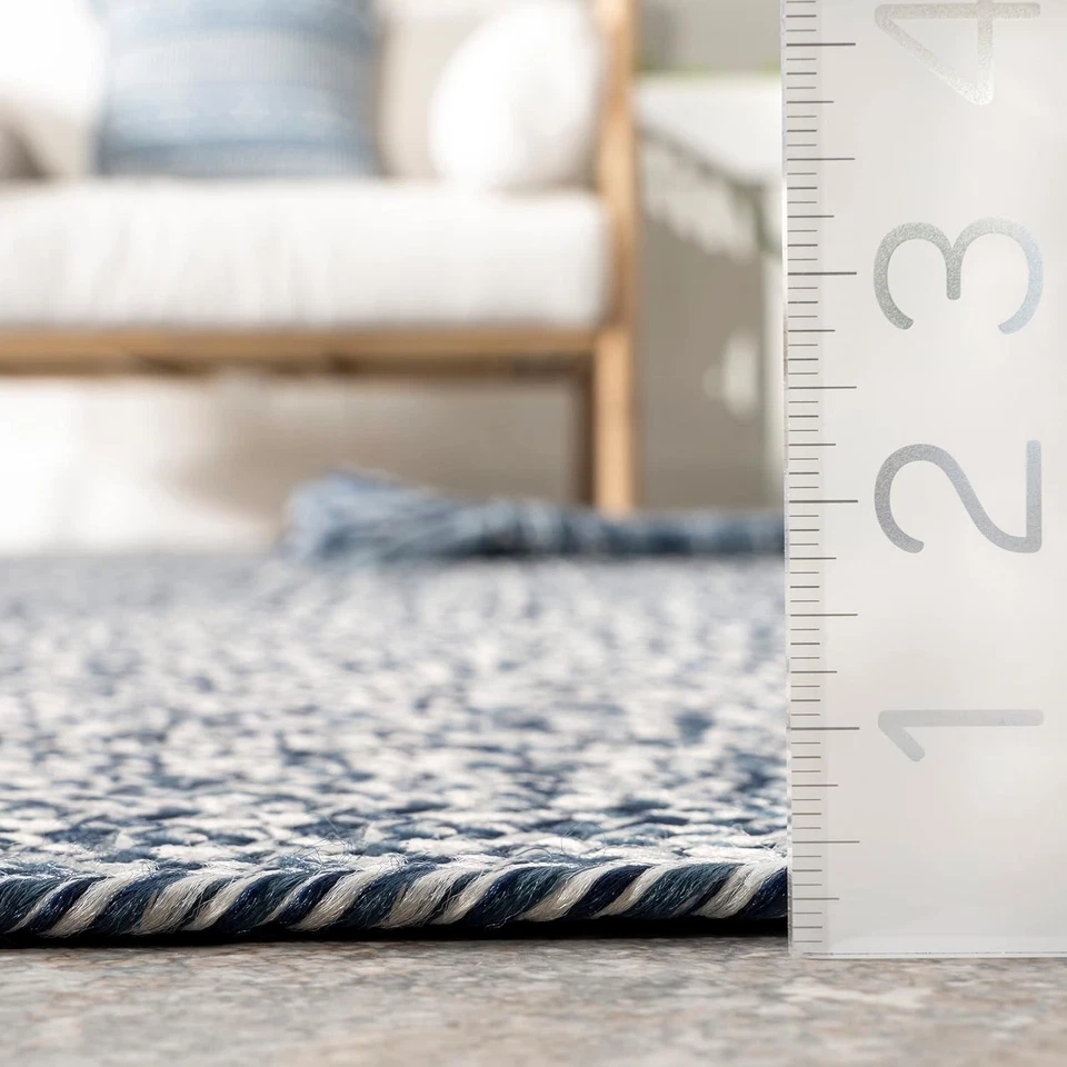 Elegant 3' x 5' Oval Hand-Braided Indoor/Outdoor Rug - Pet-Friendly Comfort - Image 4 of 4