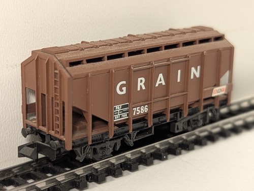 Lima Spur N Drehgestell Getreideschüttwagen Güterwagen 7586 BRT braun | Condition: Used