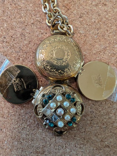 Vtg Coro 4 Way Photo Picture Locket Pendant Gold Tone Pat Pend. # 2545267