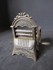 Vintage Die Cast Metal Antique Wringer Washing Machine Pencil Sharpener — photo 1