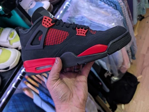 Air Jordan 4 Red Thunders Worn Twice