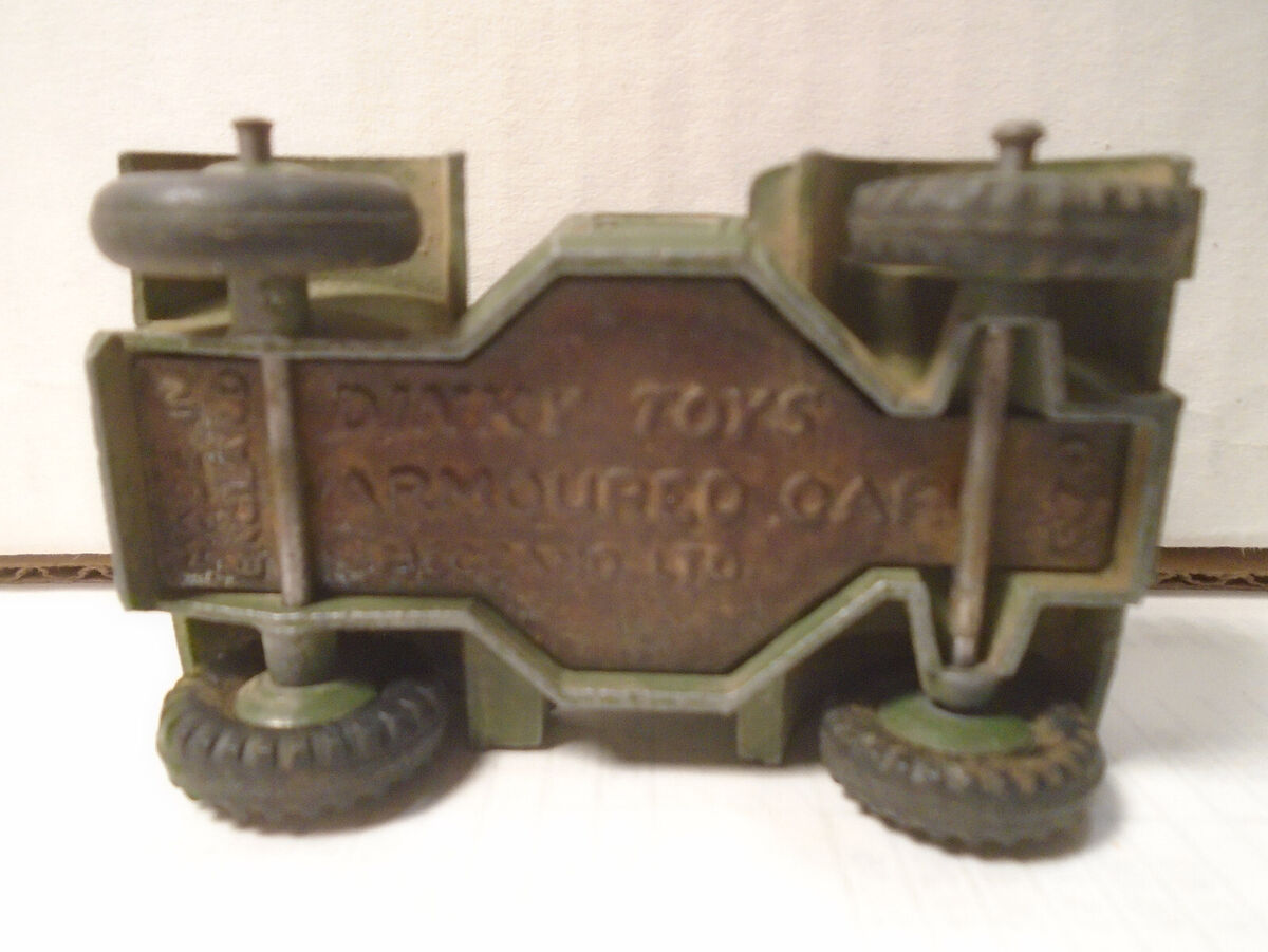 VINTAGE DINKY TOYS #670 ARMOURED CAR MADE IN ENGLAND BY VINTAGE DINKY TOYS #670 ARMOURED CAR MADE IN ENGLAND BY