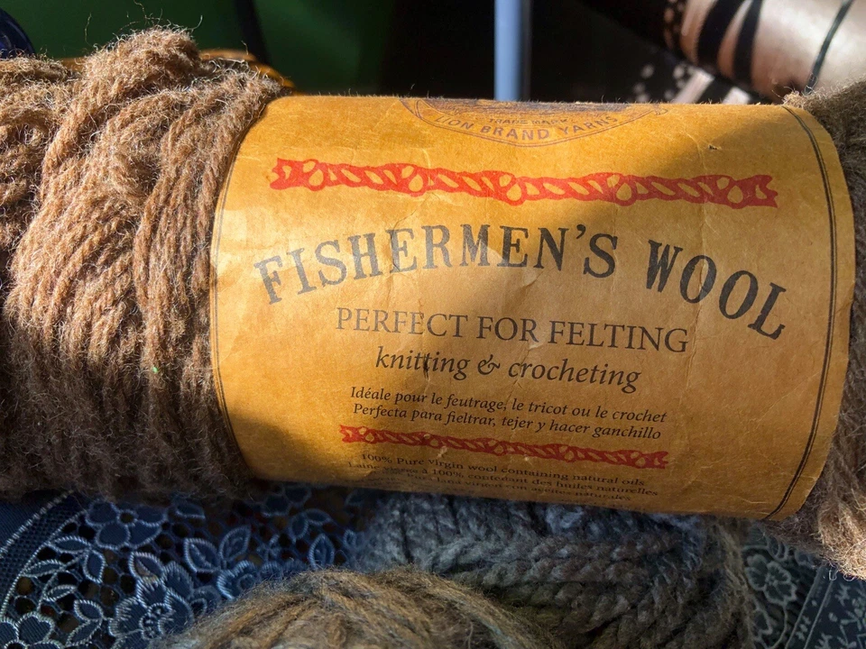 Brown Lion Brand Fisherman's wool 1 +3 unmarked gray yarn lot Foto 3 de 4