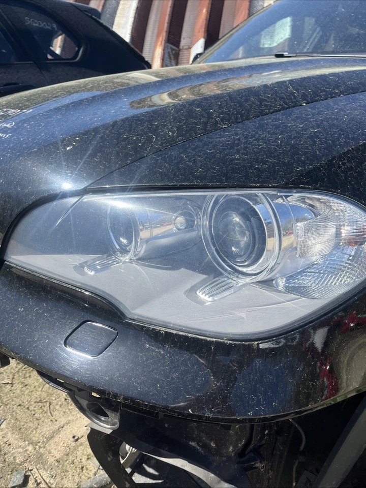 Conjunto de faróis adaptativos de xenônio 2013 BMW X5  - Imagem 2 de 4