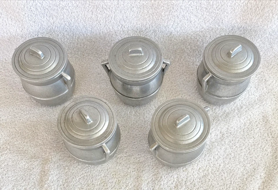 复古 Wilton Armetale RWP Pewter Lidded 4"x4" 单个豆罐糖碗 — 第 2/4 张图片