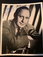 JACK BENNY VINTAGE  SIGNED 8X10