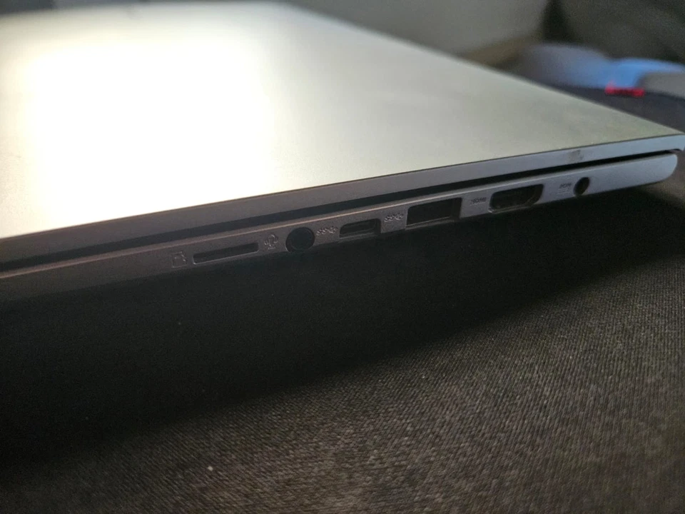 ASUS Vivobook 15 OLED 15,6" - i5 11th - 24GB - 1TB - Immagine 3 di 4