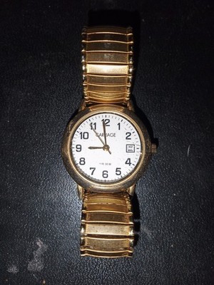 Vintage Times Gold And White Classic Watch