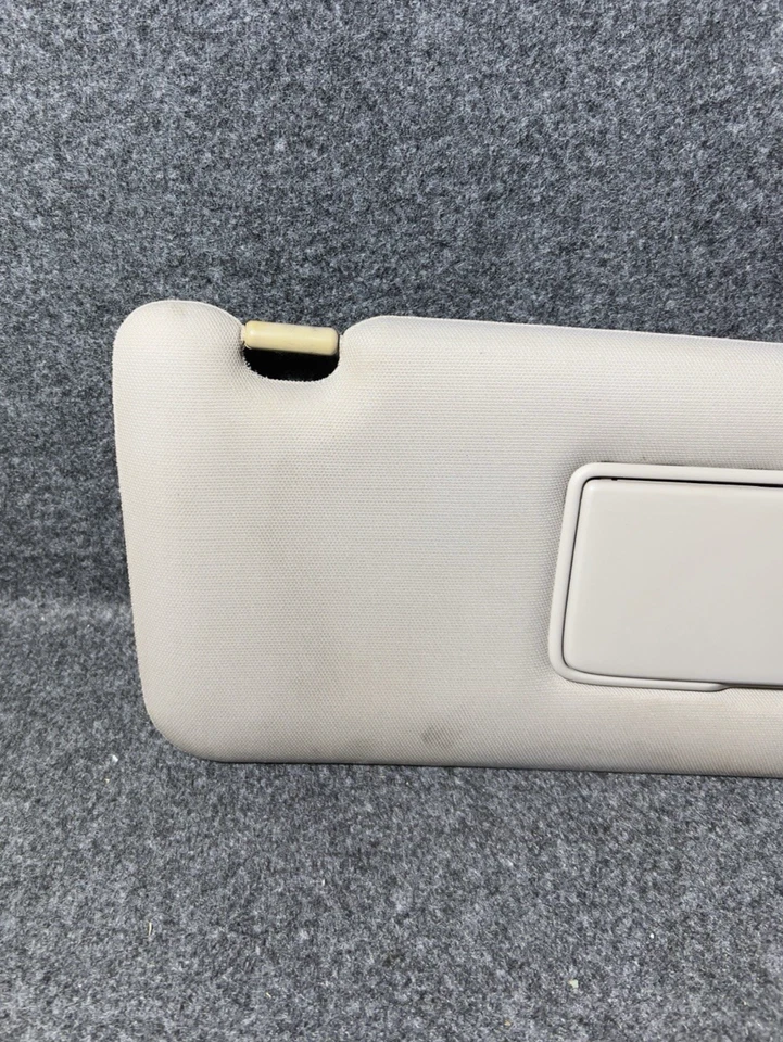 Nissan Titan Armada QX56 2004-2010 par de parasoles lado del conductor pasajero gris OEM Foto 3 de 4