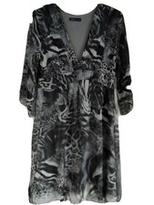 LOLA Womens Knee Length Dress Gray Bell Sleeve V Neck Evening Animal Print S