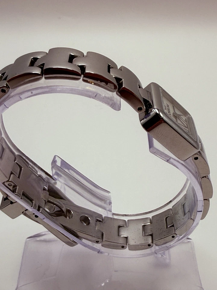 Reloj Mujer Corum Boutique Fallaci Acero Inoxidable, Madreperla 15mm, Funciona” Foto 3 de 4