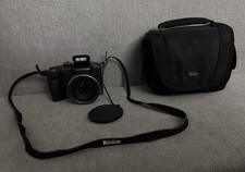 Kodak Easyshare Z981 14MP Digital Camera Bundle With SD Card And Hand Carry Bag