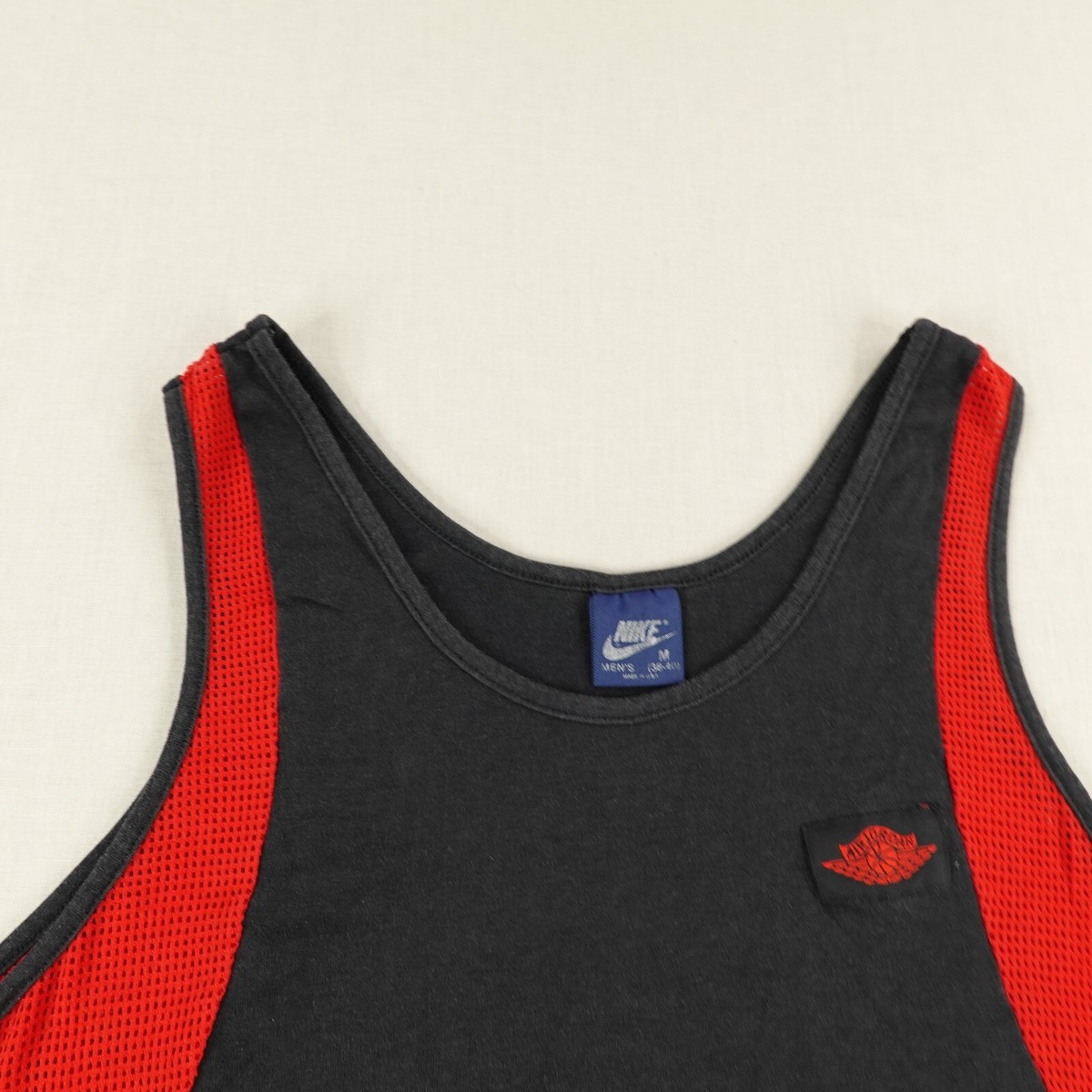 Nike Air Jordan タンクトップ80s Vintage Nike Shirt Medium Black Red Air Jordan Sleeveless Tank Top