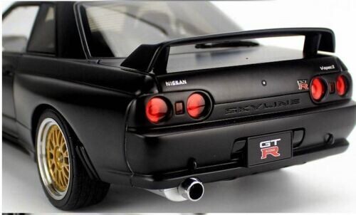 1/18 autoart nissan Skyline GT-R R32 V-spec II 2 black 77418