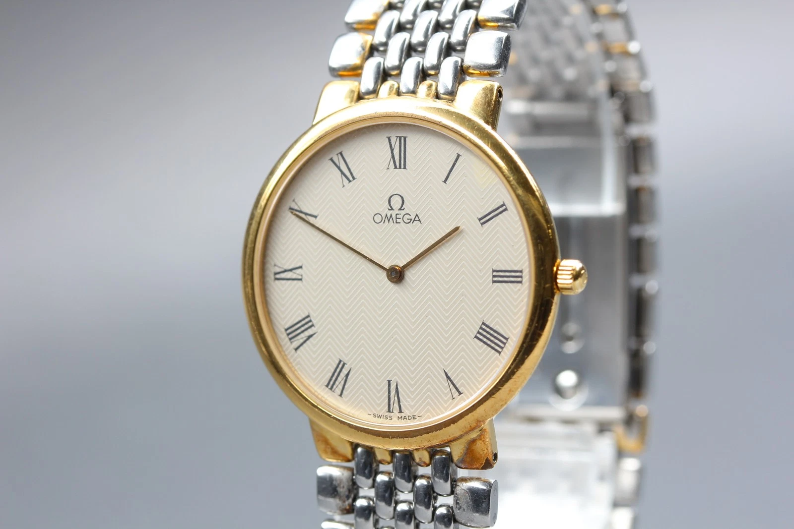 Omega — Vintage 1987 OMEGA De Ville Cal.1378 Gold Roman Dial Quartz Mens Watch JAPAN