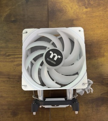 Thermaltake 120mm White CPU Fan Heatsink 4-Pin PWM LGA 1700/1200 + 6 rgb daisy