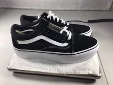 Unisex Black/White Old Skool Platfor Sneakers (Size Men 8.0/ Woman’s 9.5)
