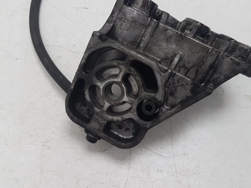 VOLVO V70 S60 S80 XC90 2001-2007 2.4 D5 FRONT LOWER VACUUM ENGINE MOUNT 30680751 - Image 4 of 4