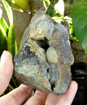 Calcit Kugel Kurebourse 8x7cm Frankreich Mineralien Sammlung Stein Lithotherapie