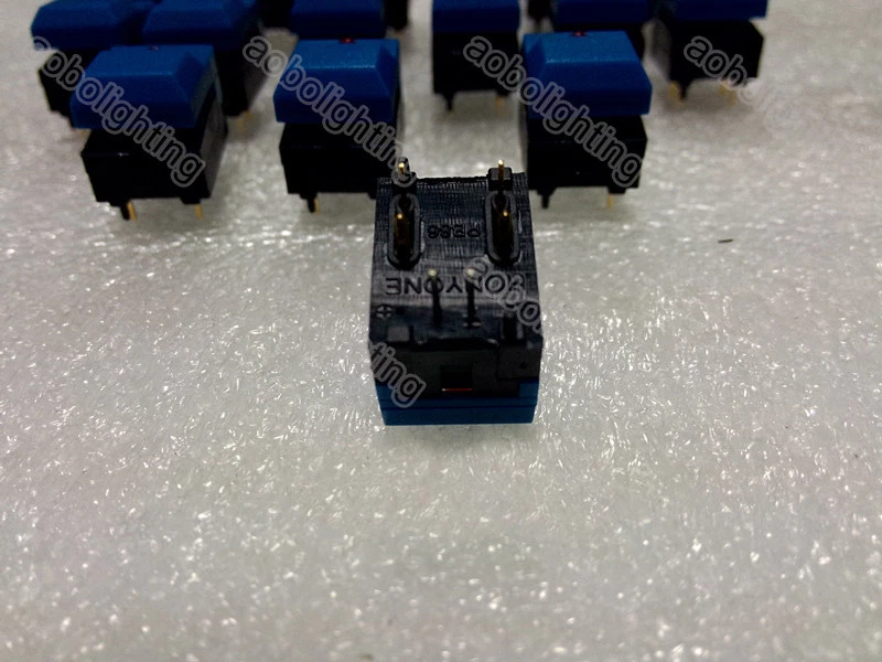 4pcs Tiger Touch console stage lighting controller blue push-button W/red light - Image 4 of 4