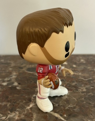 Funko Pop! Tom Brady #39 Toys R Us Exclusive Loose - Picture 4 of 6