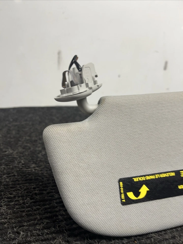 ☑️ AUDI A6 2012-2017 - Parasol derecho / Espejo OEM 4G0857552A Foto 2 de 4