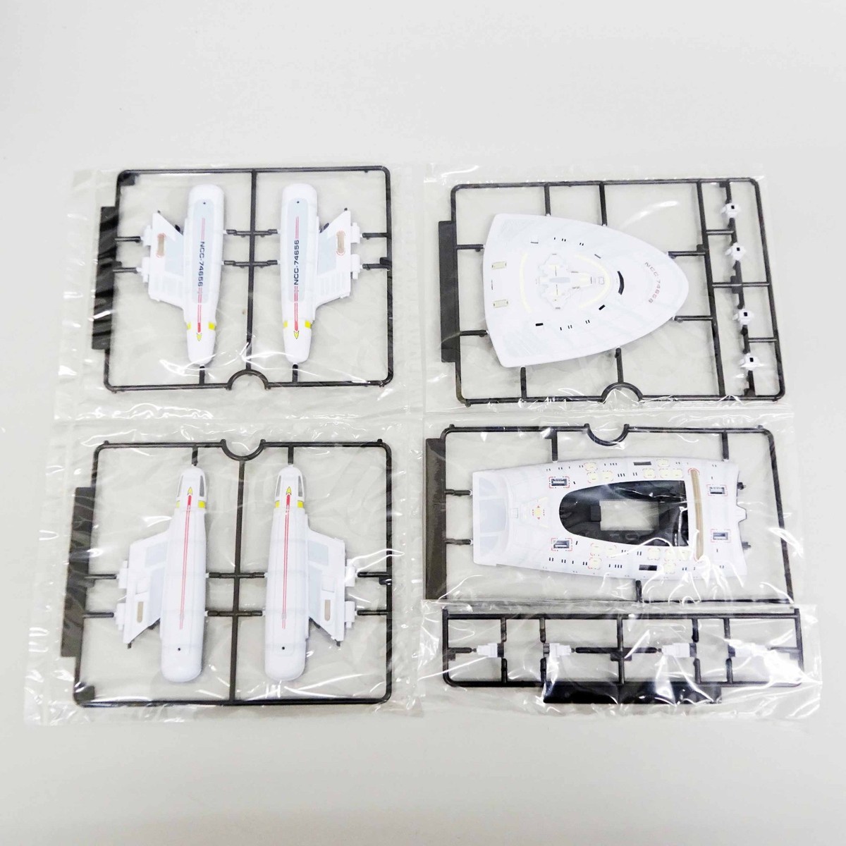 Star Trek NCC-74656 U.S.S. VOYAGER 1/850 Scale Model kit Japan