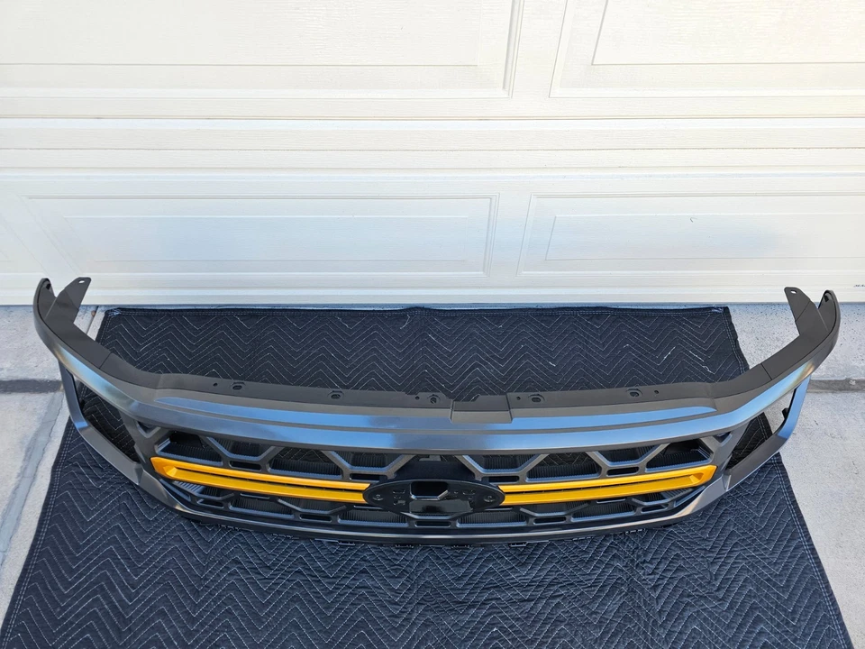 Rejilla temblor ford f-150 2024 2025 Foto 3 de 4