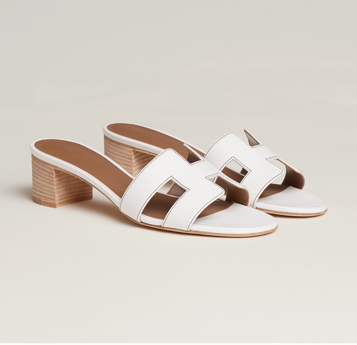 1点確保済 エルメス バスティーユ サンダル H202078Z ソルド 白 Size 36EU New in Box HERMÈS White Calfskin Oasis Sandals w