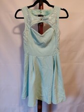 Guess women's dress size 2 green zip up back studded scoop neck sleeveless NWOT