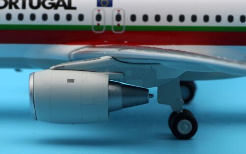 JC Wings 1:200 TAP Air Portugal Airbus A320 Diecast Aircraft Jet Model CS-TNC - Picture 10 of 14
