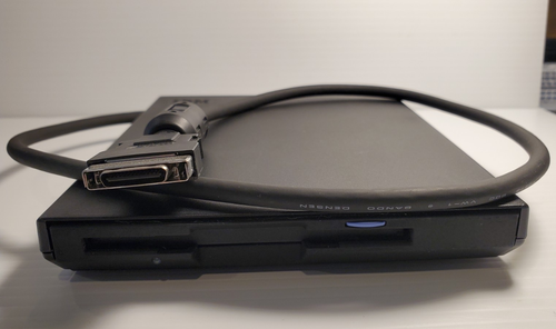 IBM Thinkpad 3.5” 1.44MB External Floppy Drive 05K6187 05K8874 with SCSI Cable - Afbeelding 7 van 12