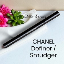 Chanel Definer Smudger Dual Tip Eyeshadow Brush   NEW 
